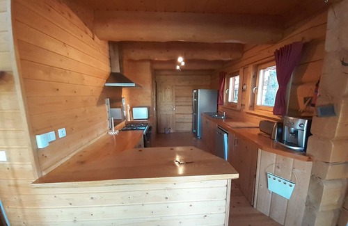La Joue du Loup Ski Chalet | Luxury 6-room chalet for 14 with fireplace, Wi-Fi and private parking