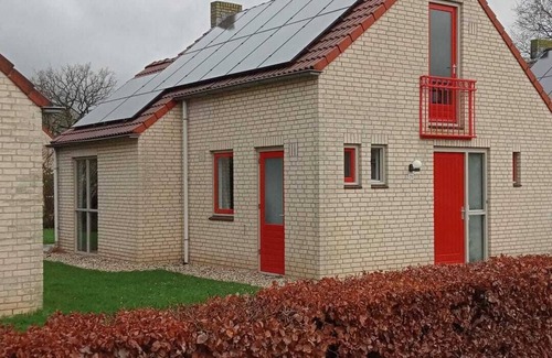 Ewijk House | Luxury 6P holiday home with charging station and customizable comfort mattresses