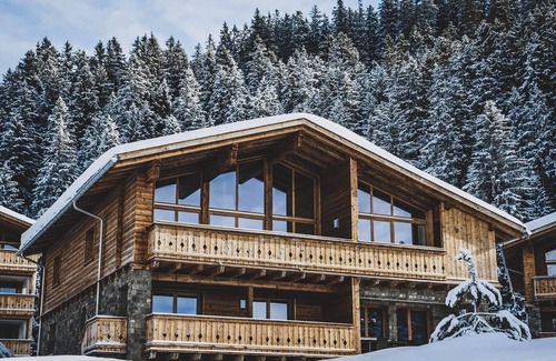Valbella Apartment | Luxury 8-person penthouse in the holiday park Landal Alpine Lodge Lenzerheide