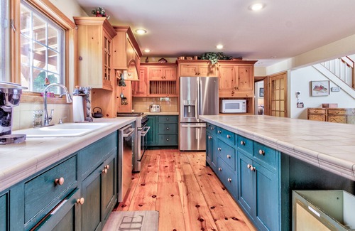 Stratton and Bromley Ski Areas House | Luxury 9 BRs Stratton Estate. Total Privacy & Incredible Views! Swimming Pool