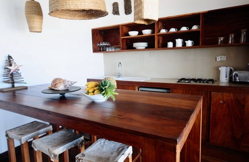 Kiwengwa Villa | Luxury african style, relax right on the beach