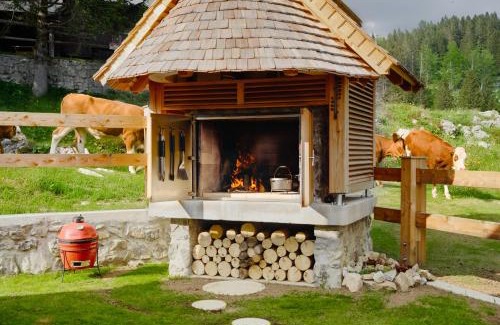 Kamnik House | Luxury Alpine Chalet & Sauna Pinja - Velika Planina - I FEEL ALPS