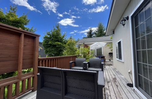 Kitasaku-gun Villa | Luxury American House