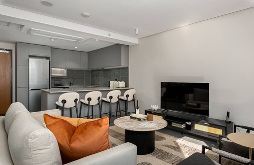 Bo'Kaap Apartment | Luxury and Comfort in Duplex Apartment - City Views