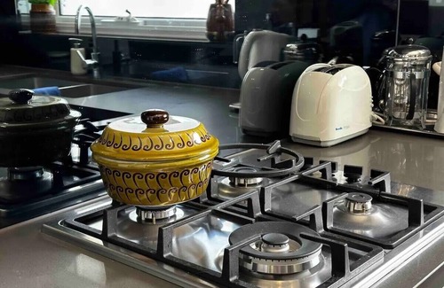 Kew Apartment | Luxury and grandeur with private courtyard