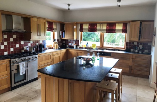 Ballina House | Luxury and spacious 6-bedroom house in marvelous Ballina with many amemities.