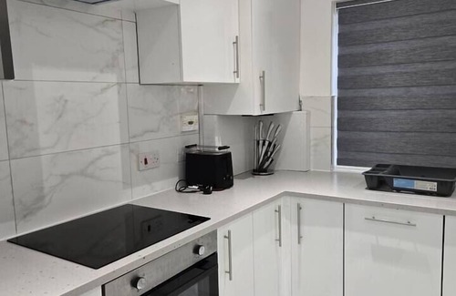 Greenhithe House | Luxury and stylish 3 bedroom house in Greenhithe