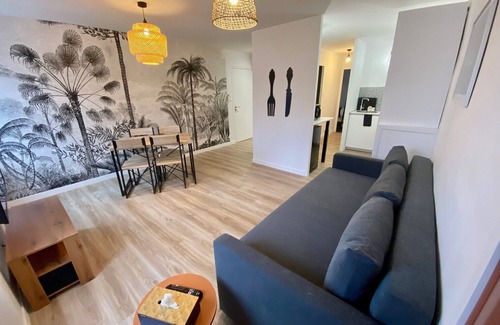 Montceau-les-Mines Apartment | Luxury Apartment - Street View