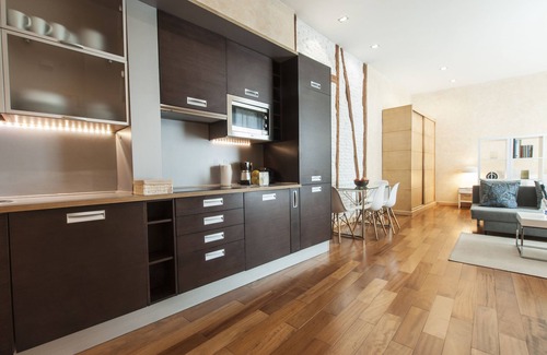 Huertas Apartment | Luxury Apart. Centro, Barrio Letras, Walk to Museums, Plazas and GranVia. .
