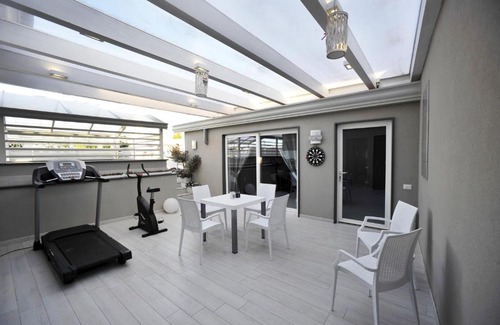 Sant'Antonio Abate Apartment | Luxury Apartment Della Marca