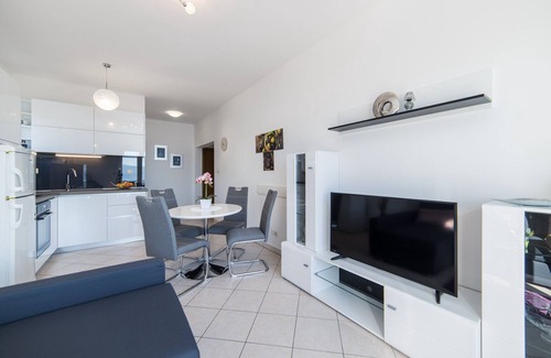 Lokva Rogoznica Apartment | Luxury Apartment A1 With Swimming Pool, Whirlpool And Sea View