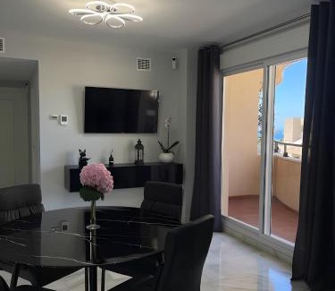 Torrequebrada Apartment | Luxury apartment Benalmadena First line