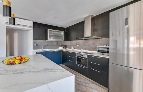 Campoamor Apartment | Luxury apartment city center