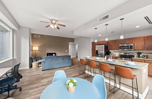 Gateway District Apartment | Luxury Apartment | Downtown | Free Parking