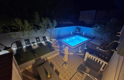 Duce Apartment | Luxury apartment Duće with private pool