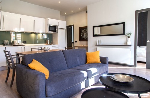 Gothic Quarter Apartment | Luxury Apartment