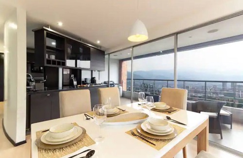 El Tesoro Apartment | Luxury apartment in Poblado-Jacuzzi-Panoramic view
