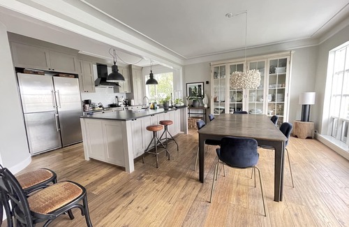 Vesturbær Apartment | Luxury apartment in the heart of Reykjavik, Vesturbær