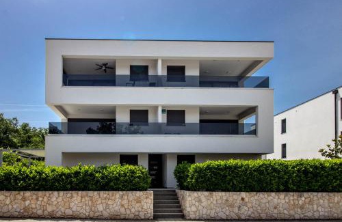 Vantacici Apartment | Luxury Apartment Luna