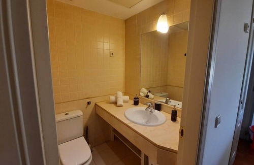 Arroyo de la Vega Apartment | LUXURY APARTMENT WITH GYM AND SAUNA