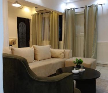 Tignere Apartment | Luxury apartment with garden Douala