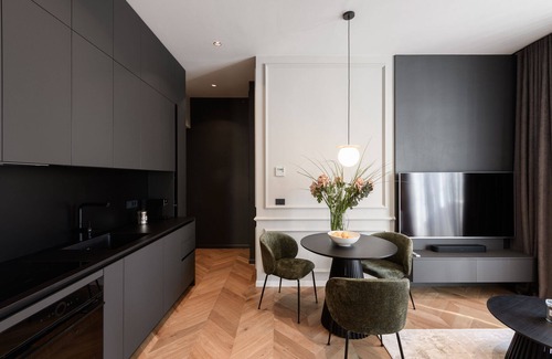 Roiano-Gretta-Barcola-Cologna-Scorcola Apartment | Luxury apartment with terrace on Oberdan Square (4 places in the center)