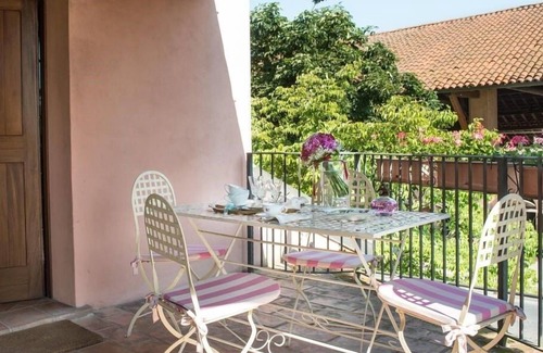 Arluno Apartment | Luxury Apartment with Jacuzzi