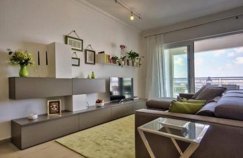 Sliema Apartment | Luxury Apartment with Pool and Terrace, Top Location