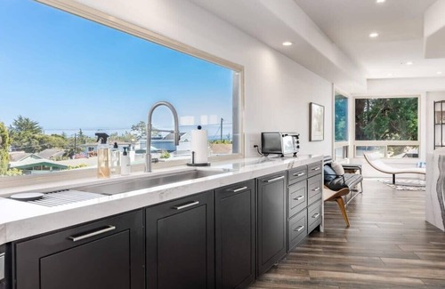 Aptos House | Luxury Aptos Home - Ocean Views & Hot Tub!
