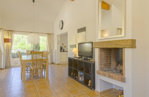 Vallon-Pont-d'Arc Villa | Luxury Ardeche Villa | Villa Fleur | 5 Bedrooms | Private Pool | Perfect for.