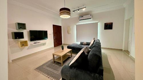 Al-Rawdah Apartment | Luxury Arrwadah Apartment - Swedish design & Sunbath