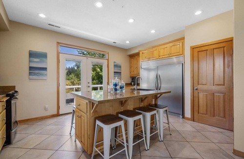Netarts House | Luxury At Its Best~4 Bedroom 3 1/2 Bath On Private 3 Hole Golf Course