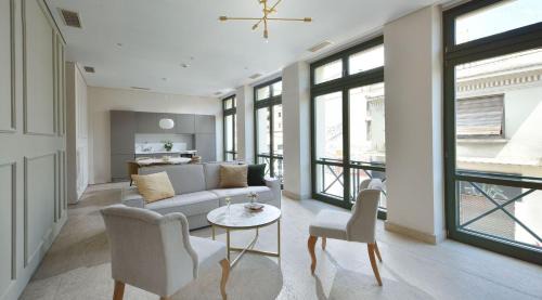 Thissio Villa | Luxury Athens Villa 2 Bedrooms Villa Yamamoto Thissio View Platia Agion Asomaton