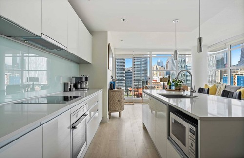 Victoria Park Condo | Luxury Awaits: "The Draper" Tower View, Banff Pass