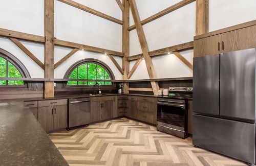 Loudonville House | Luxury Barn Retreat near Mohican River
