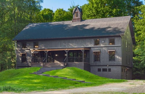 Loudonville House | Luxury Barn Retreat near Mohican River