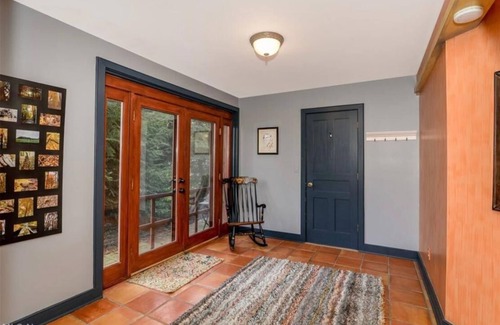 Peninsula House | Luxury Barn with Best View in the Cuyahoga National Park.