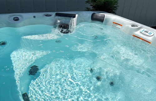 Cassopolis House | Luxury Barndo, Sleeps 18, Indoor Sports Court, Hot Tub, Pontoon Rentals, Near ND