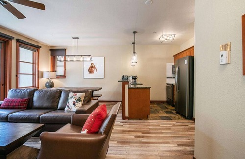 Olympic Valley Condo | Luxury Basecamp Condo Village at Palisades Tahoe