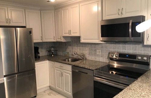 Ventnor City Condo | LUXURY BEACH FRONT ! Newly renovated.Every room has an Ocean view!