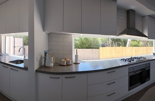 Indented Head House | Luxury Beach house double story sleeps 14 - 2 minutes to beach