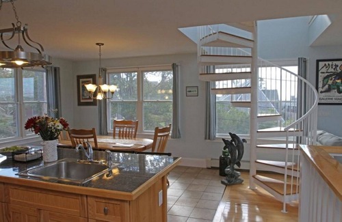 Easton's Point House | Luxury Beach House, Easton Point. Ocean Views, 2 Master BRs, Walk to Everything