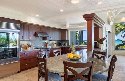 Kailua House | Luxury beachfront villa on a world class beach in Kailua, HI