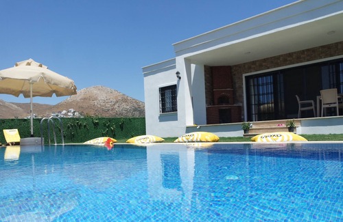 Turgutreis Villa | Luxury brand new 3 bedroom private holiday villa with private swimming pool