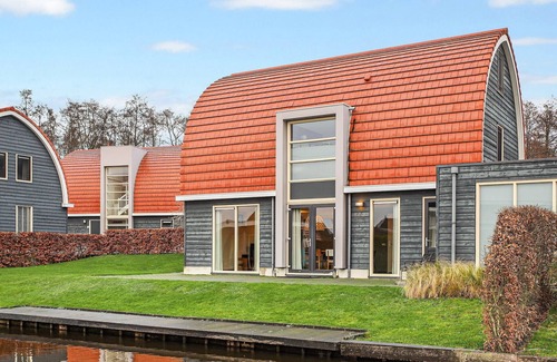 Midlaren Cottage | Luxury bungalow for 10 persons
