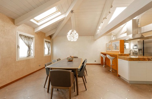 Burano Apartment | Luxury Burano Penthouse - Lagoon View