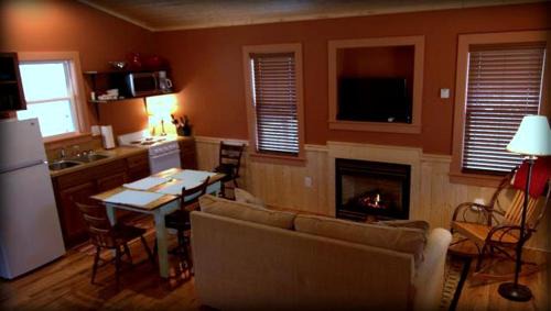 Elkin House | Luxury Cabin Rental with Beautiful Water Views near Charlotte, North Carolina