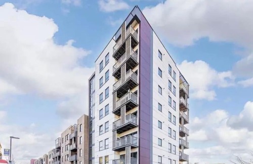 Lansbury Apartment | Luxury Canary Wharf Two Bedroom Apartment *Rare *