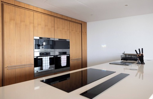 Vauxhall Apartment | Luxury Central London | Pool, Gym, Free Parking