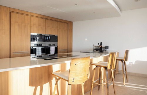 Vauxhall Apartment | Luxury Central London | Pool, Gym, Free Parking